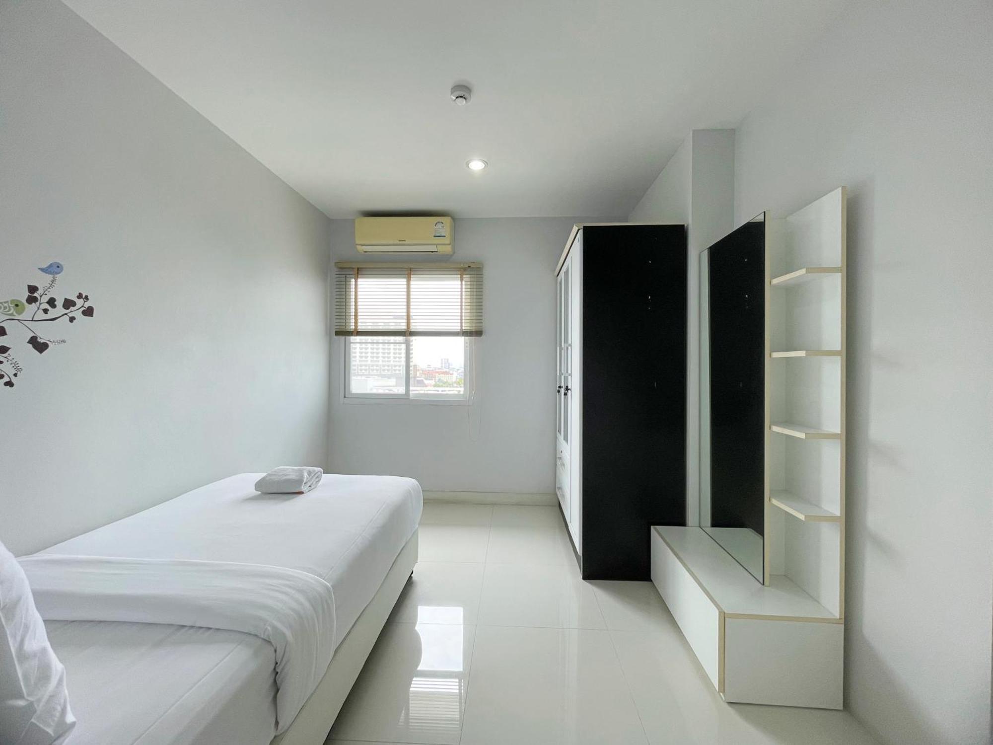 Hotel Baan Pattaya By Sabai Extérieur photo