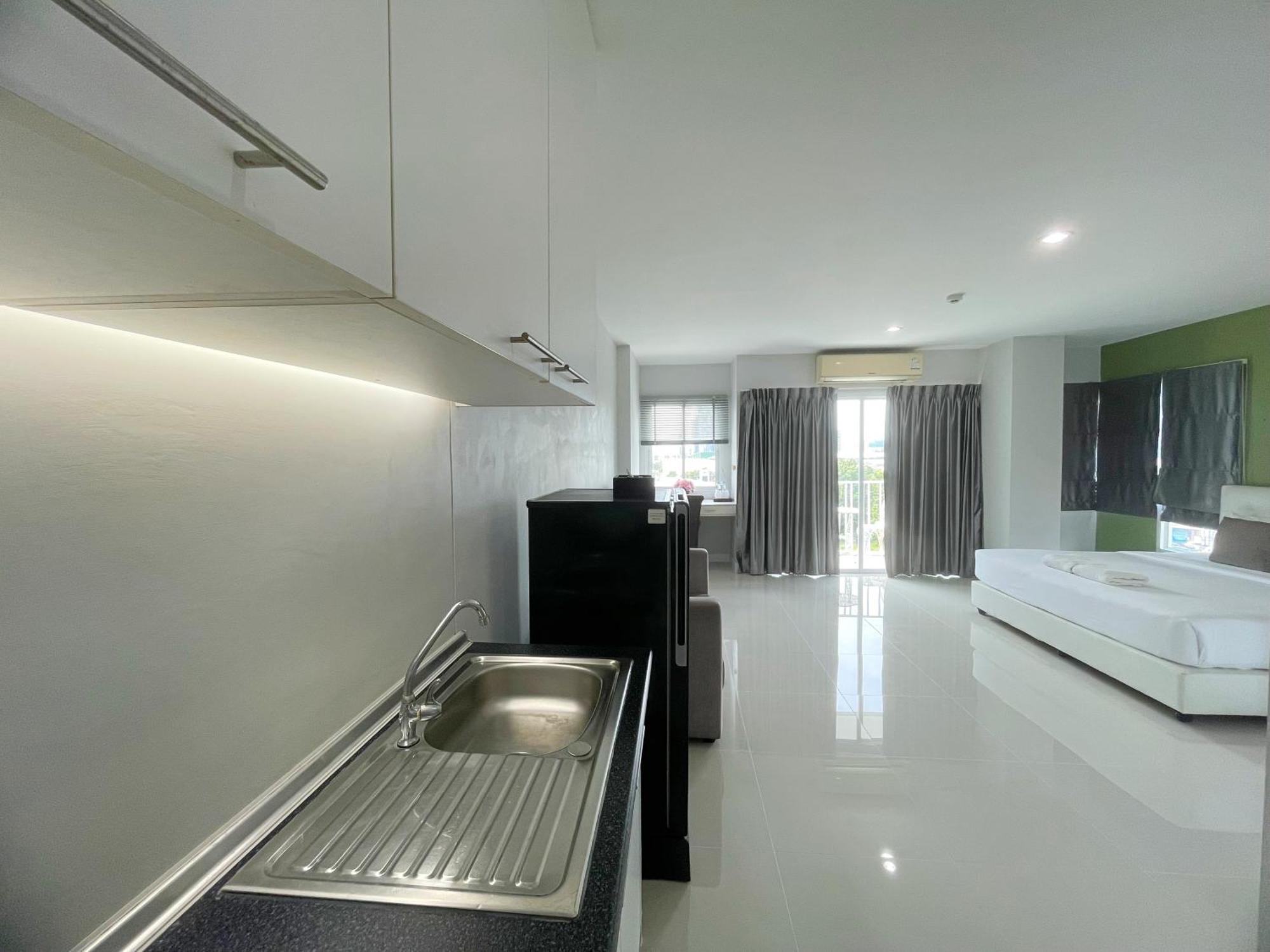 Hotel Baan Pattaya By Sabai Extérieur photo