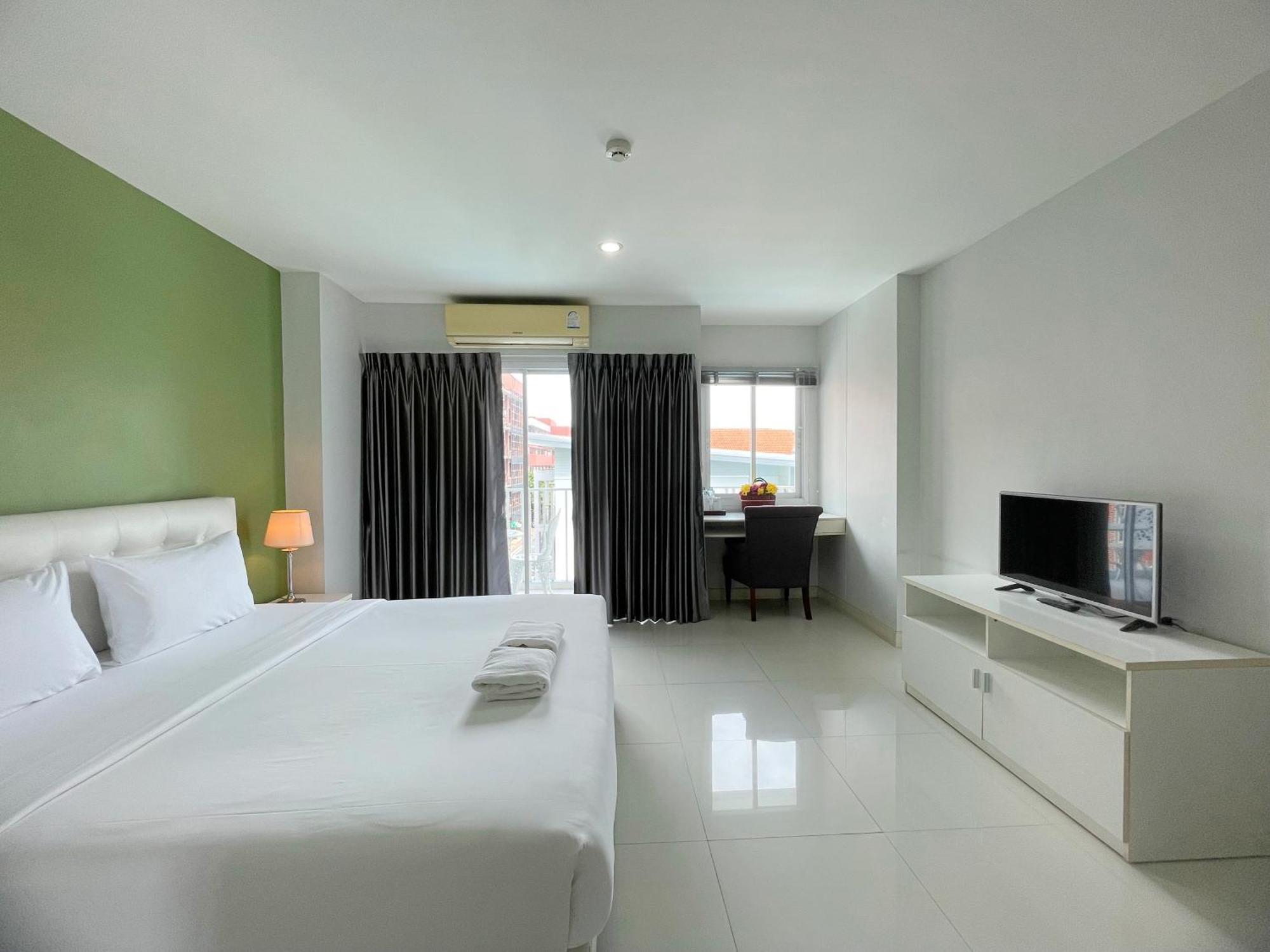 Hotel Baan Pattaya By Sabai Extérieur photo