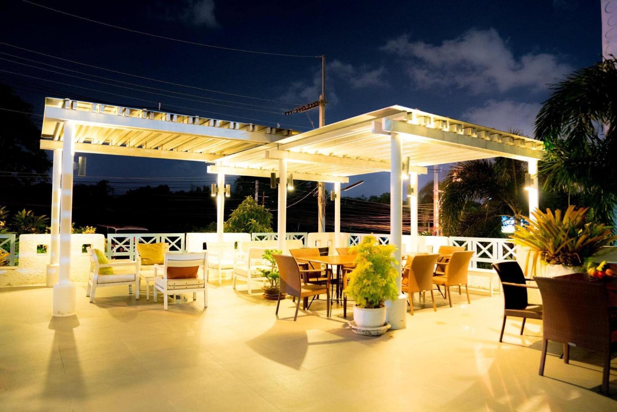 Hotel Baan Pattaya By Sabai Extérieur photo