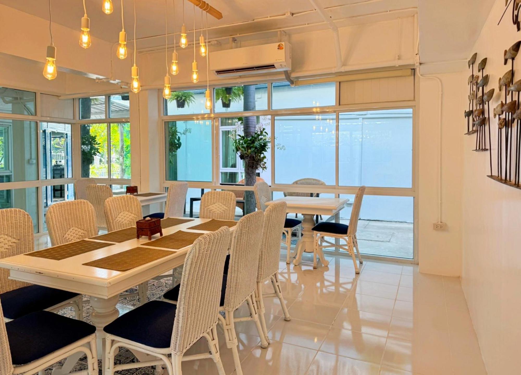 Hotel Baan Pattaya By Sabai Extérieur photo