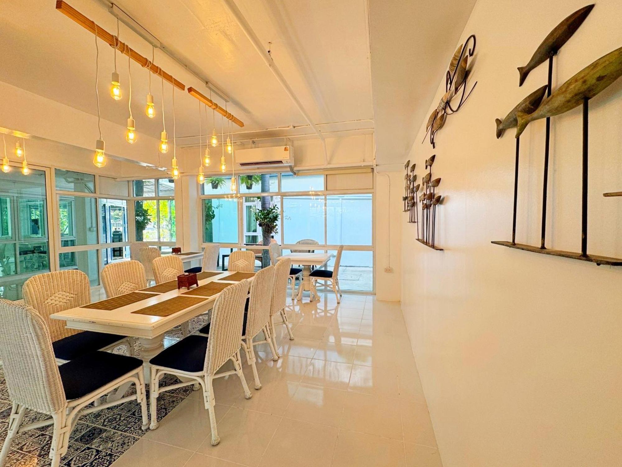 Hotel Baan Pattaya By Sabai Extérieur photo